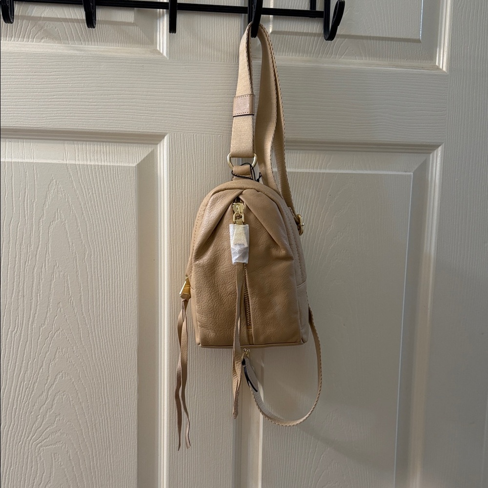 Elegant Tan Leather Women's Bag